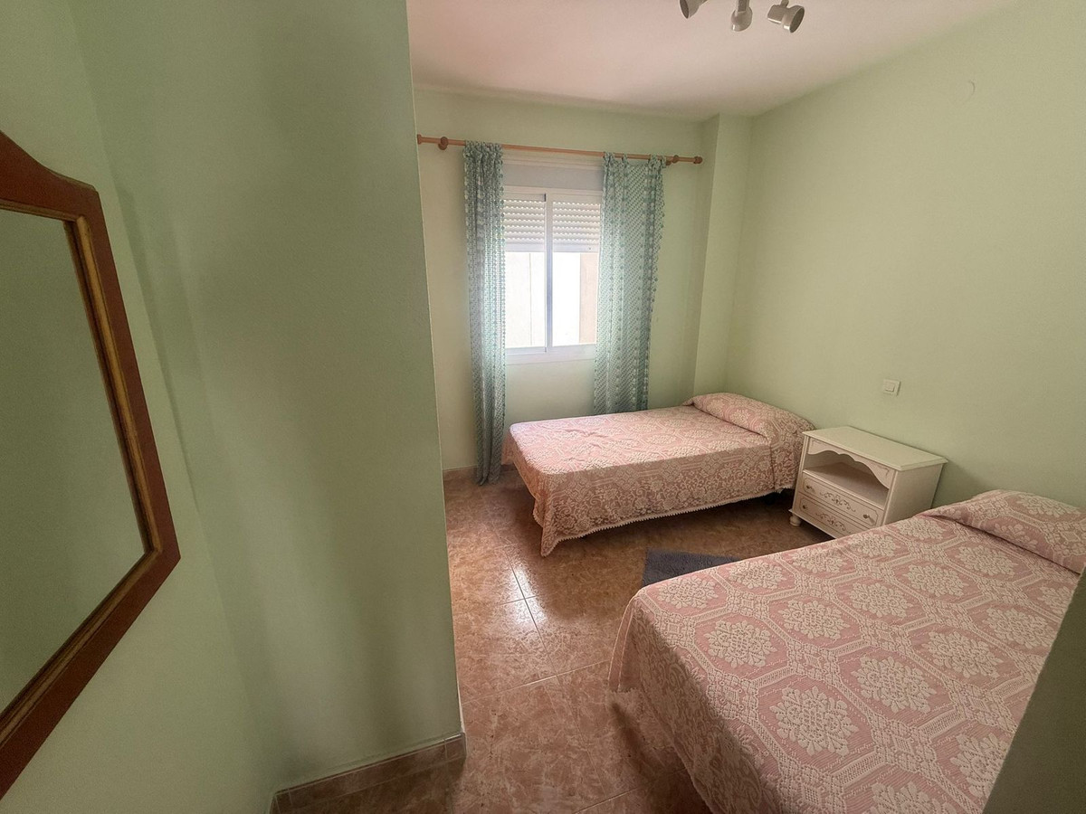 Se vende Apartamento Planta Media de 3 dormitorios en Costa Del Sol, Málaga, España