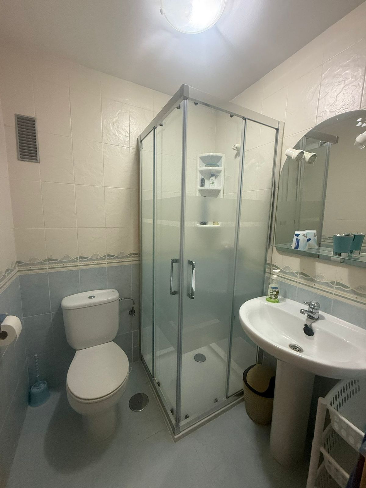 Se vende Apartamento Planta Media de 3 dormitorios en Costa Del Sol, Málaga, España
