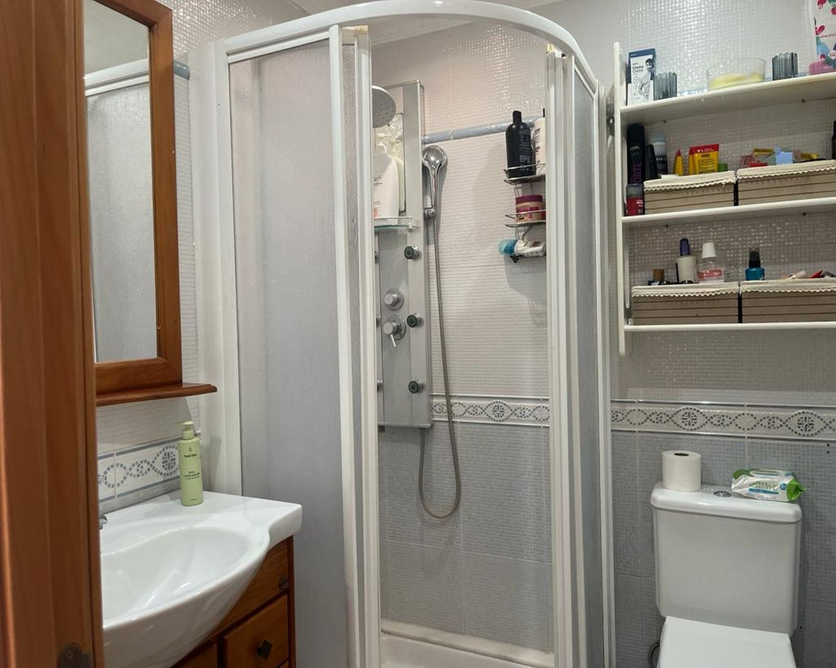 2 Bed Apartment for sale in Calahonda Costa Del Sol, Málaga, Spain