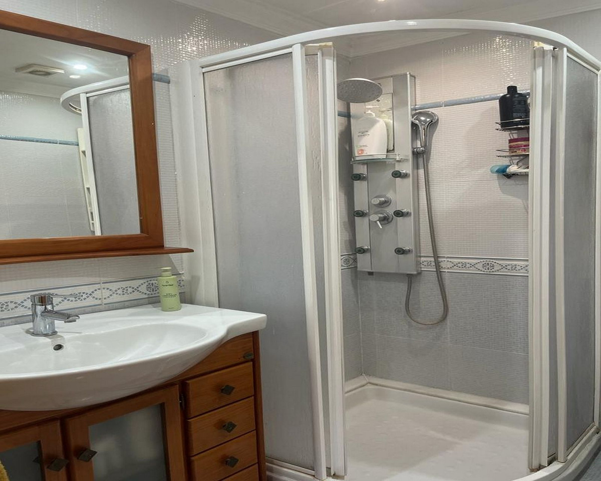2 Bed Apartment for sale in Calahonda Costa Del Sol, Málaga, Spain