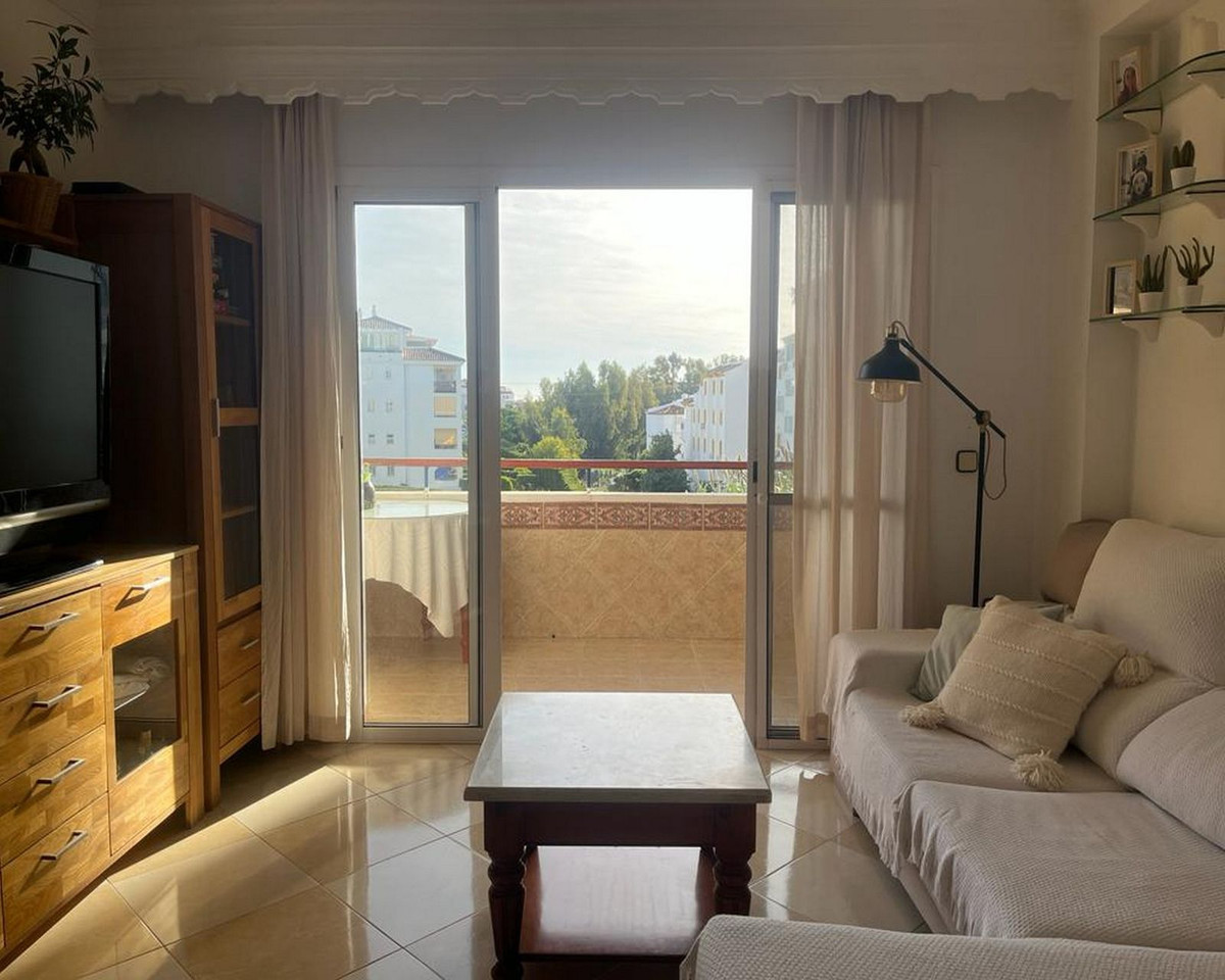 2 Bed Apartment for sale in Calahonda Costa Del Sol, Málaga, Spain