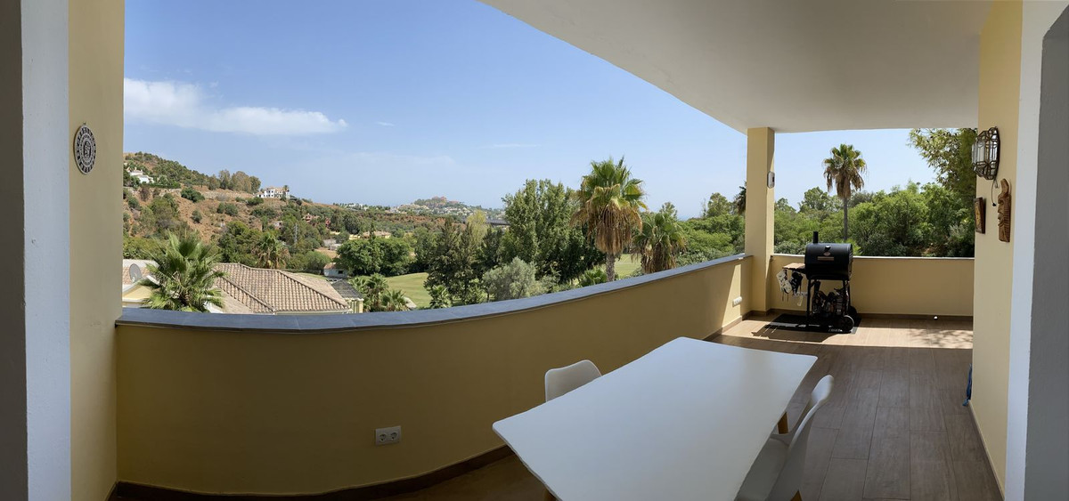 3 Bed Apartment for sale in Benahavís Costa Del Sol, Málaga, Spain
