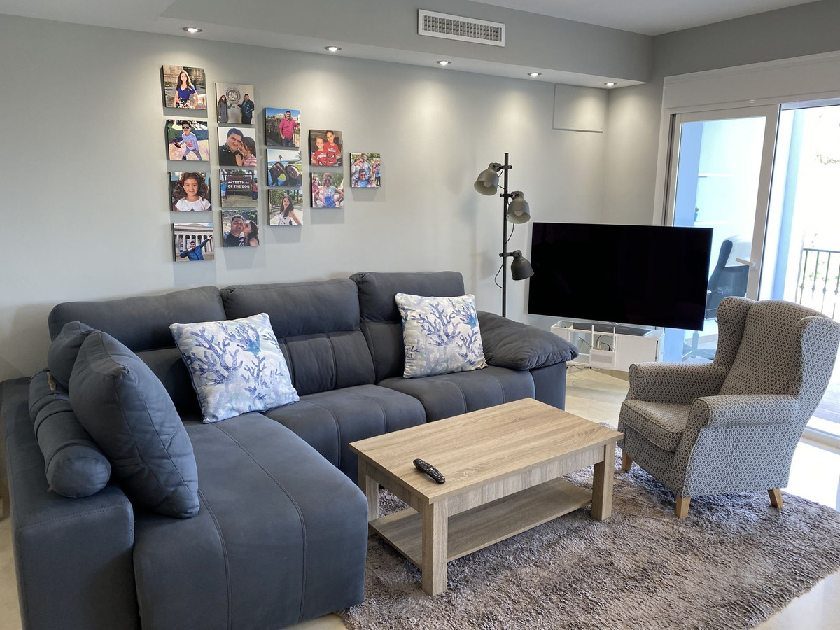 3 Bed Apartment for sale in Benahavís Costa Del Sol, Málaga, Spain