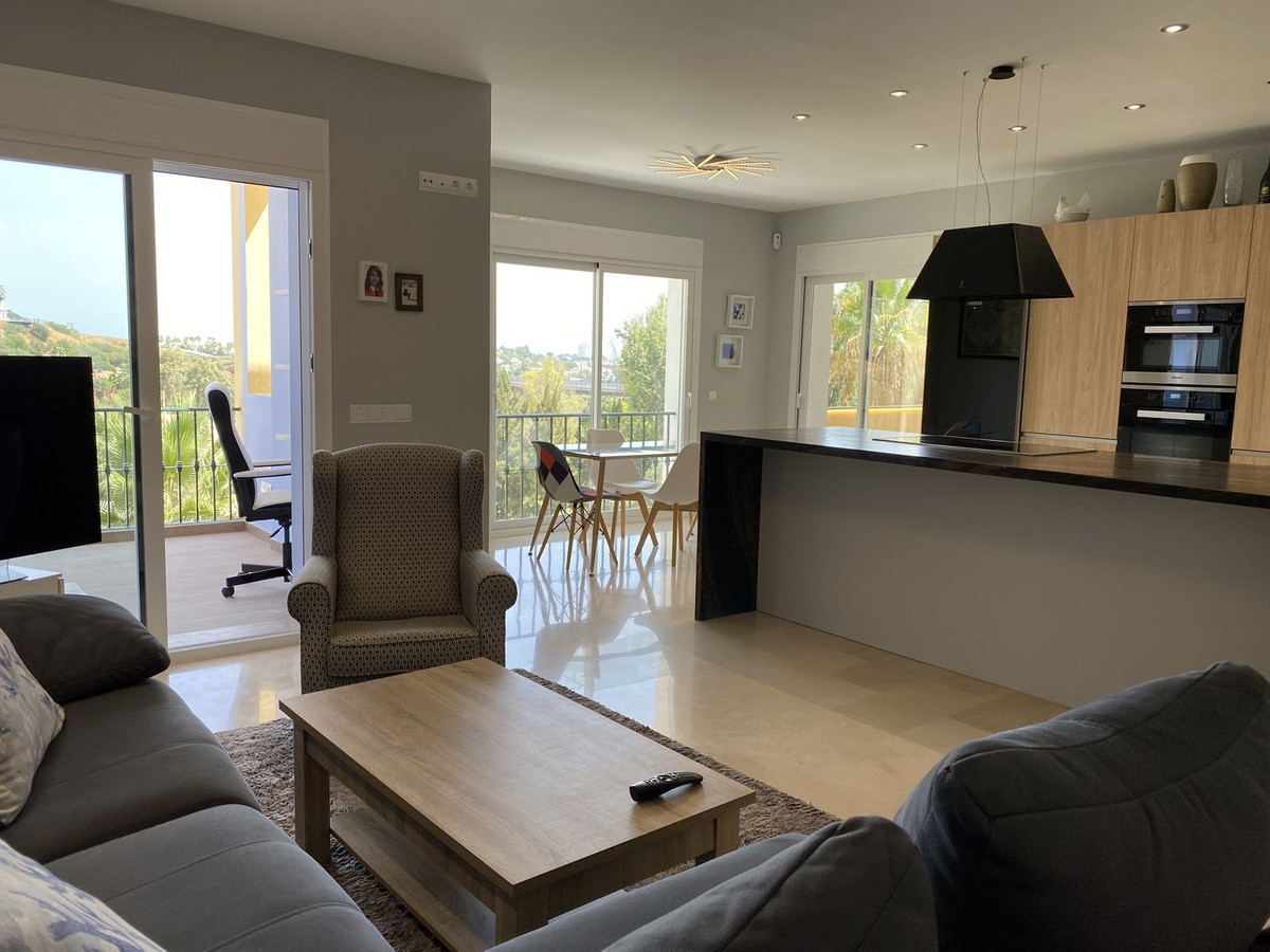 3 Bed Apartment for sale in Benahavís Costa Del Sol, Málaga, Spain
