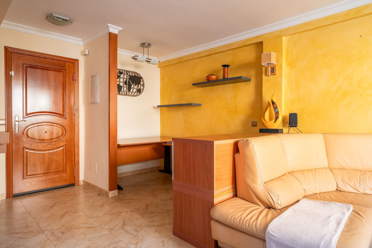 Se vende Apartamento en Planta Última de 2 dormitorios en Costa Del Sol, Málaga, España