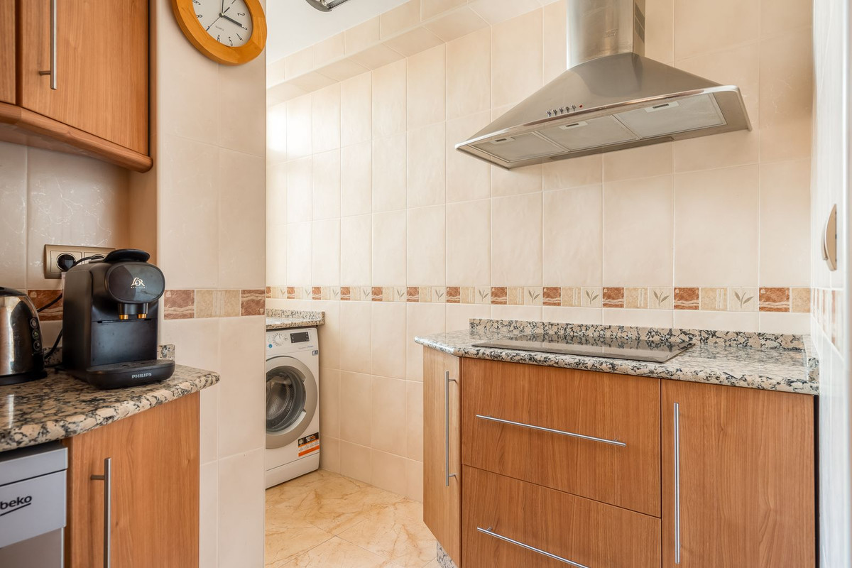 Se vende Apartamento en Planta Última de 2 dormitorios en Costa Del Sol, Málaga, España