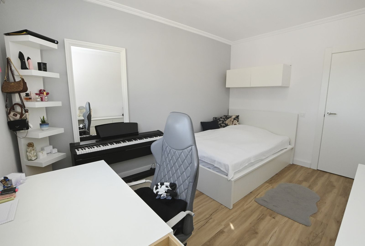 Se vende Villa - Chalet de 4 dormitorios en Costa Blanca, Alicante, España