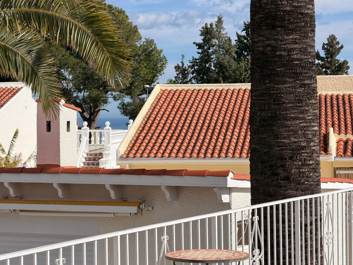 Se vende Villa - Chalet de 4 dormitorios en Costa Blanca, Alicante, España