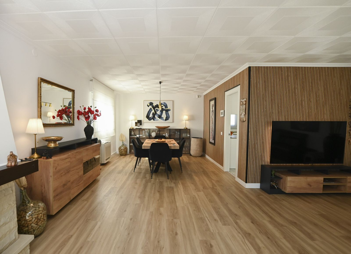 Se vende Villa - Chalet de 4 dormitorios en Costa Blanca, Alicante, España