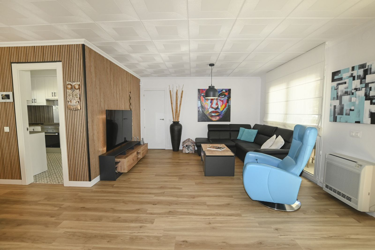 Se vende Villa - Chalet de 4 dormitorios en Costa Blanca, Alicante, España