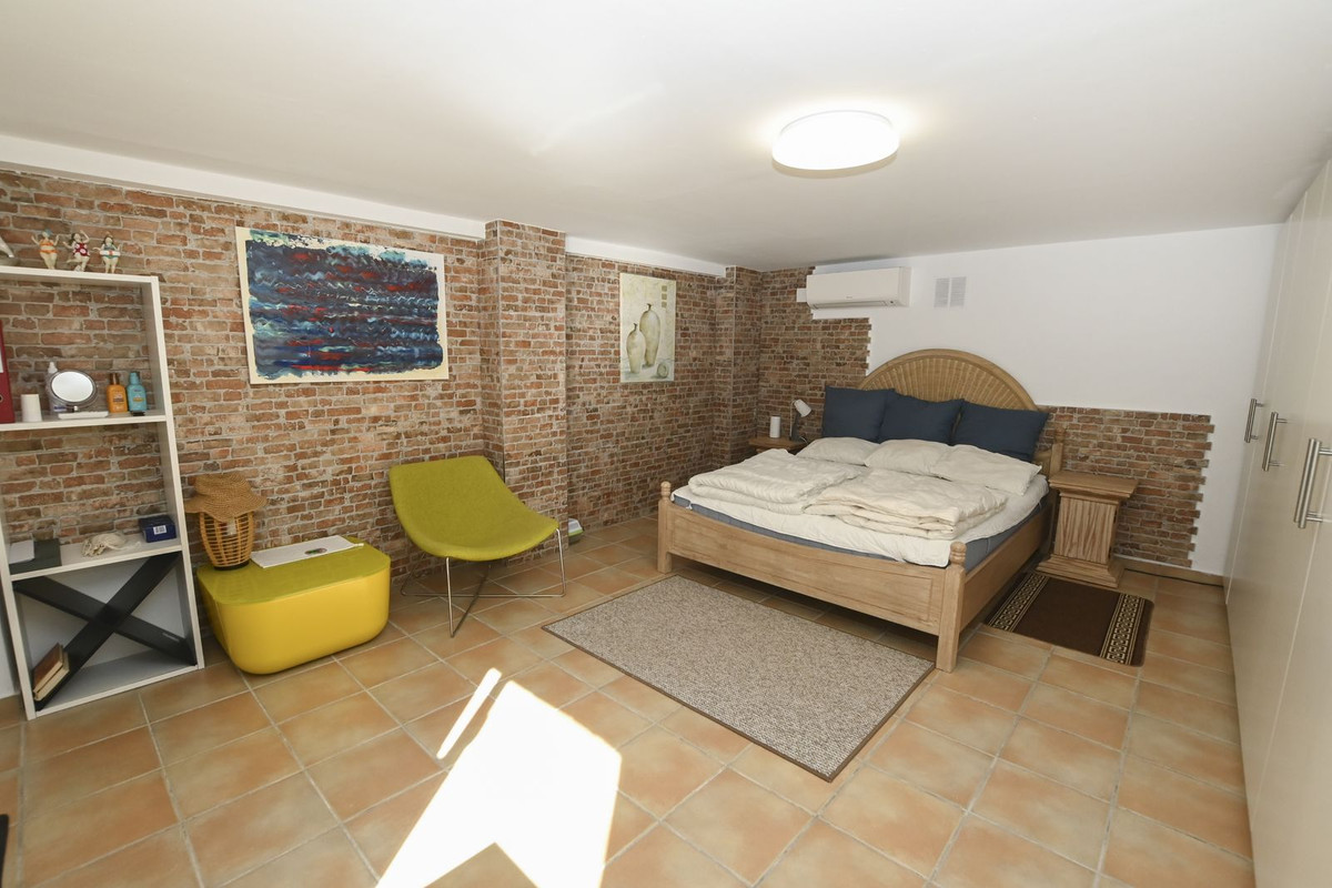 Se vende Villa - Chalet de 4 dormitorios en Costa Blanca, Alicante, España