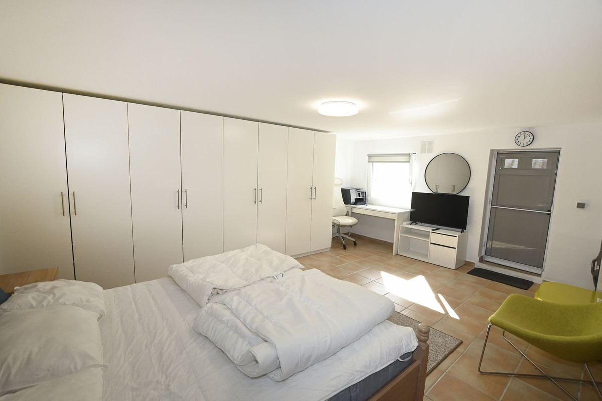 Se vende Villa - Chalet de 4 dormitorios en Costa Blanca, Alicante, España