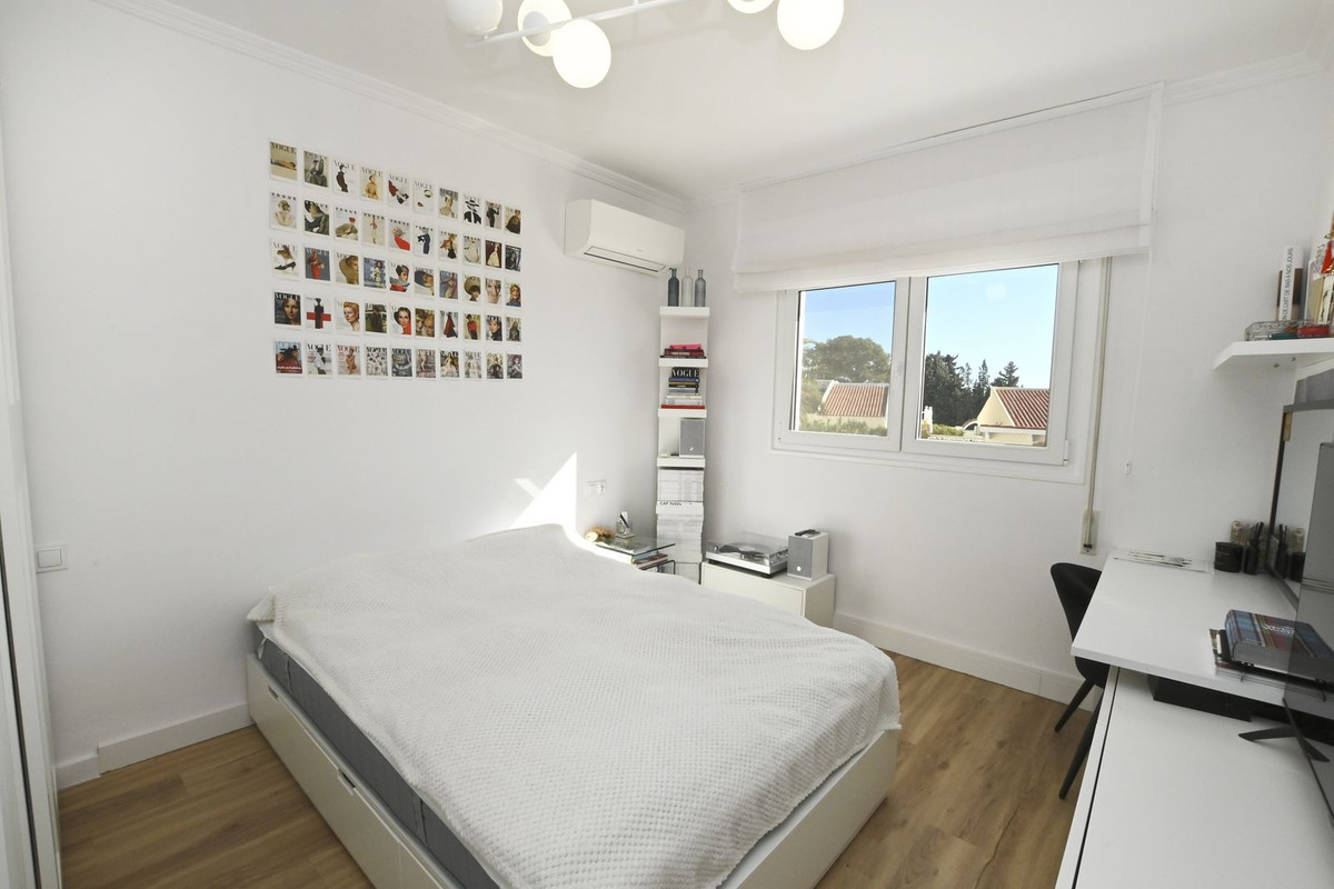 Se vende Villa - Chalet de 4 dormitorios en Costa Blanca, Alicante, España