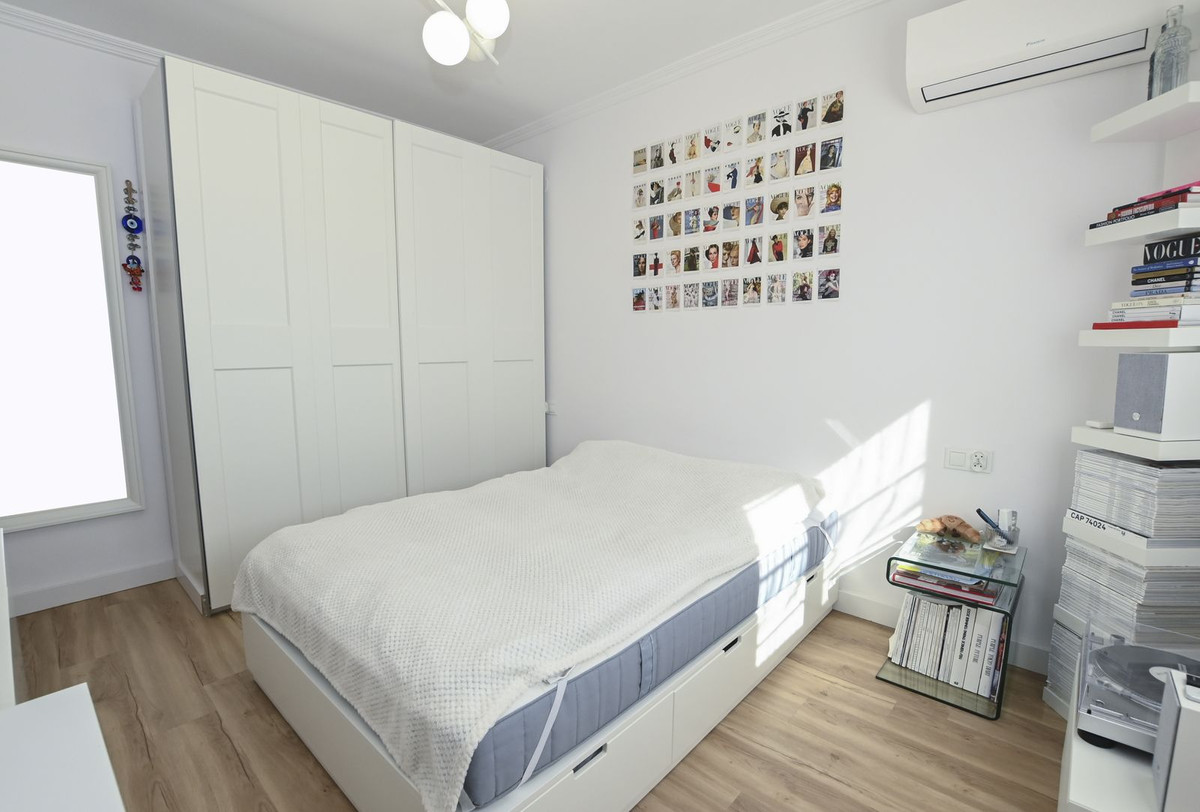 Se vende Villa - Chalet de 4 dormitorios en Costa Blanca, Alicante, España