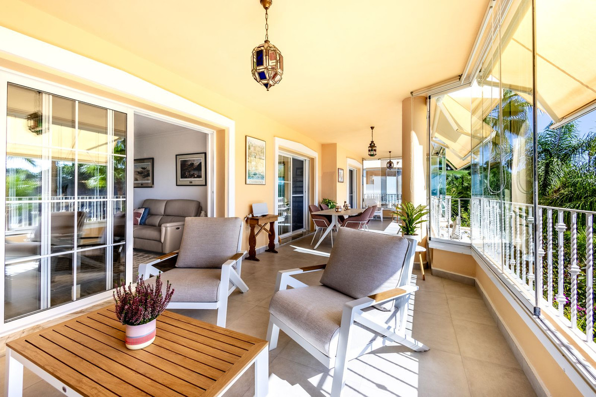 3 Bed Apartment for sale in Alhaurin Golf Costa Del Sol, Málaga, Spain