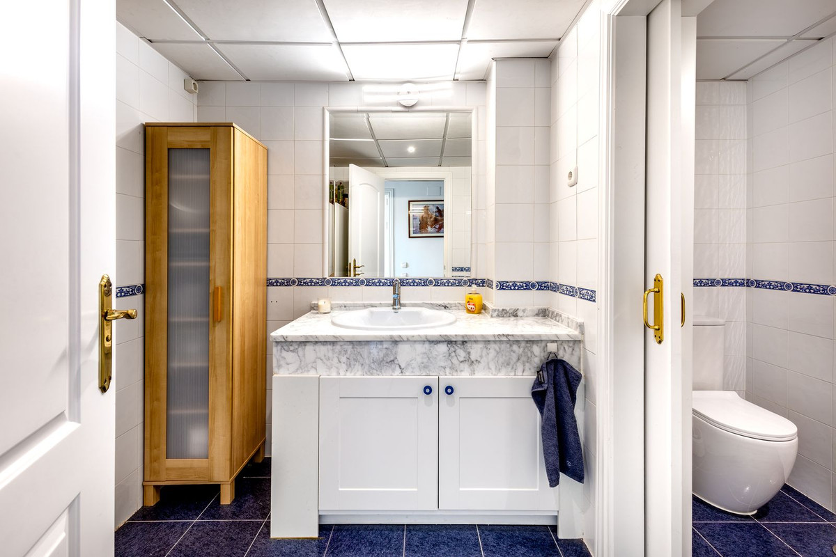 3 Bed Apartment for sale in Alhaurin Golf Costa Del Sol, Málaga, Spain