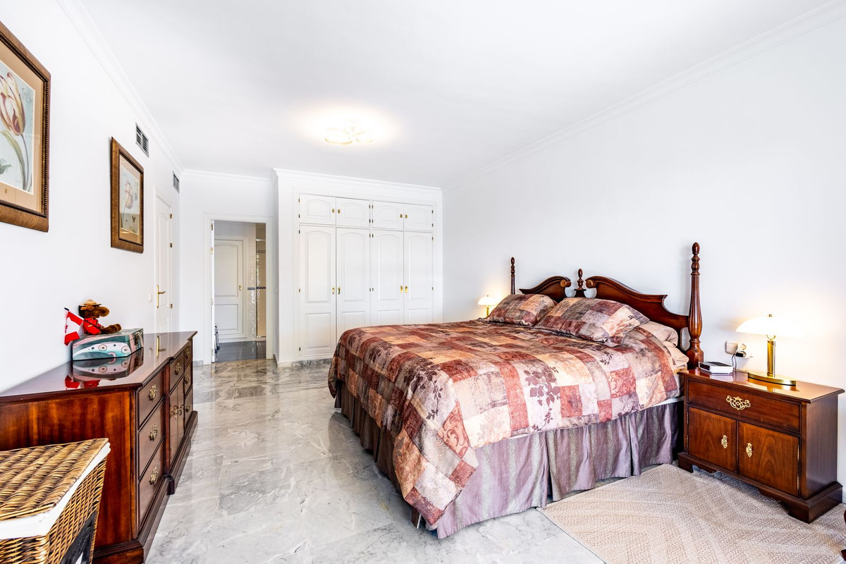 3 Bed Apartment for sale in Alhaurin Golf Costa Del Sol, Málaga, Spain