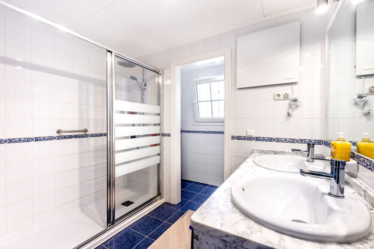 3 Bed Apartment for sale in Alhaurin Golf Costa Del Sol, Málaga, Spain