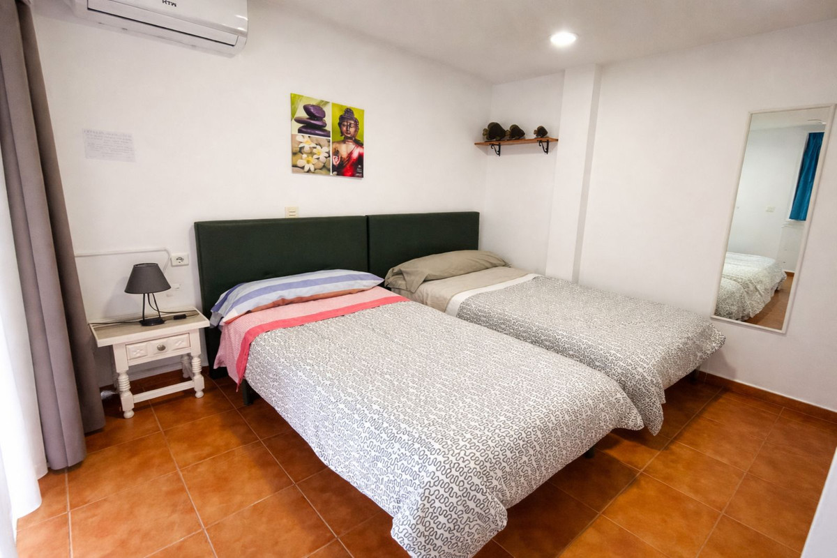 Se vende Apartamento Planta Media de 3 dormitorios en Costa Del Sol, Málaga, España