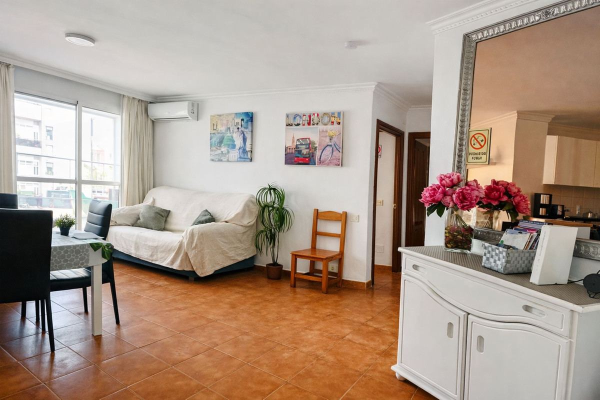 Se vende Apartamento Planta Media de 3 dormitorios en Costa Del Sol, Málaga, España