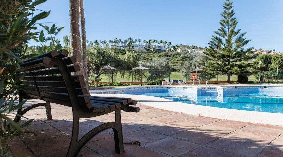 3 Bed Apartment for sale in La Duquesa Costa Del Sol, Málaga, Spain