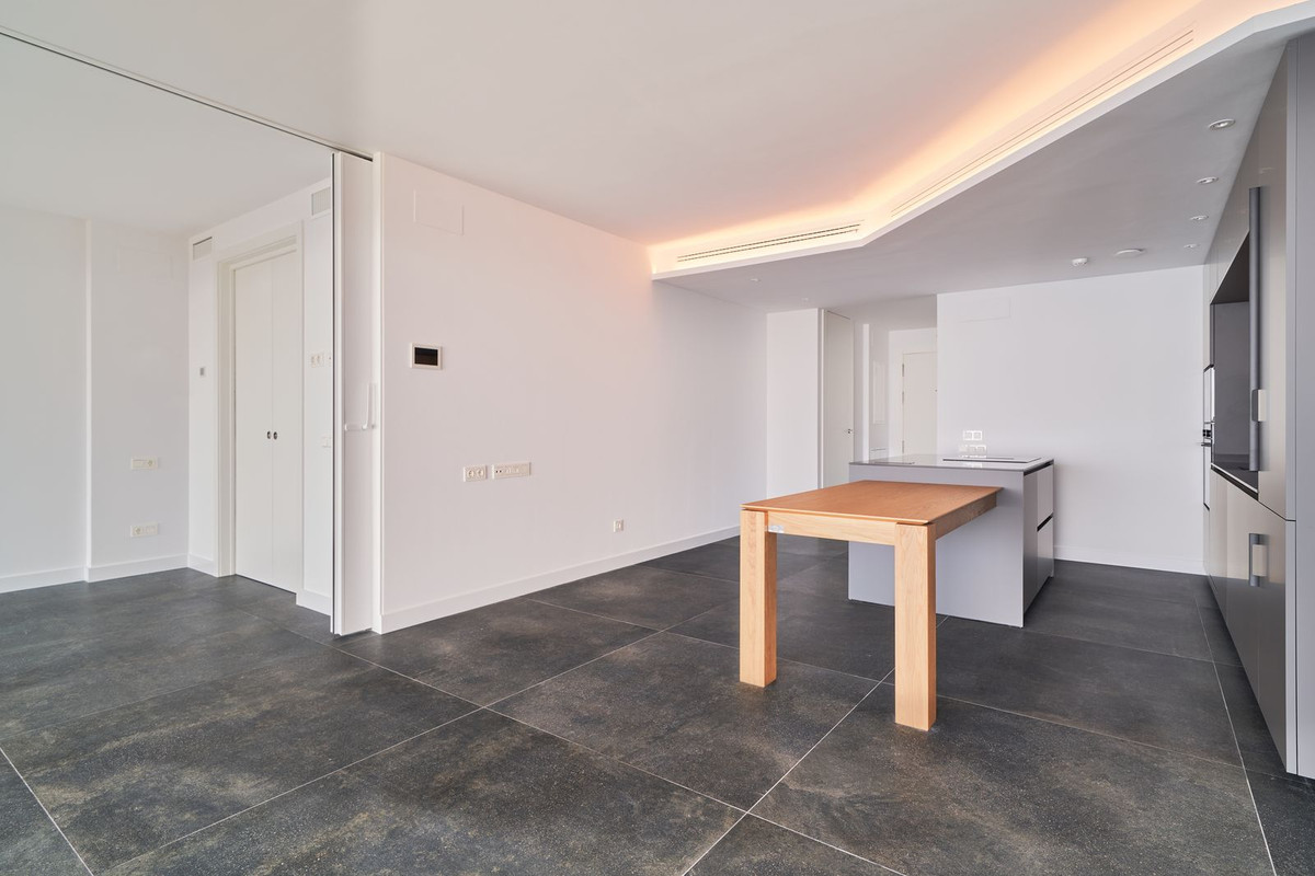 2 Bed Apartment for sale in Fuengirola Costa Del Sol, Málaga, Spain