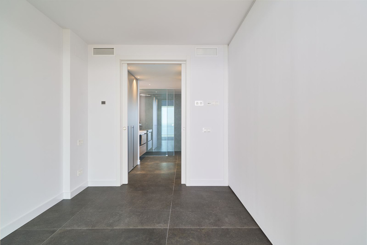 2 Bed Apartment for sale in Fuengirola Costa Del Sol, Málaga, Spain