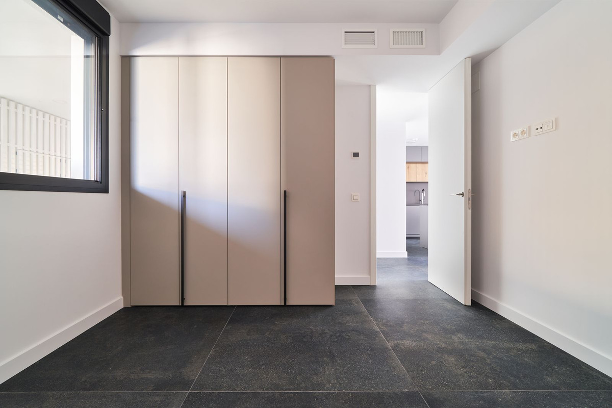 2 Bed Apartment for sale in Fuengirola Costa Del Sol, Málaga, Spain