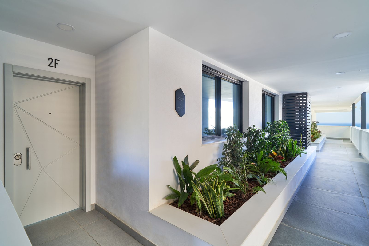 2 Bed Apartment for sale in Fuengirola Costa Del Sol, Málaga, Spain