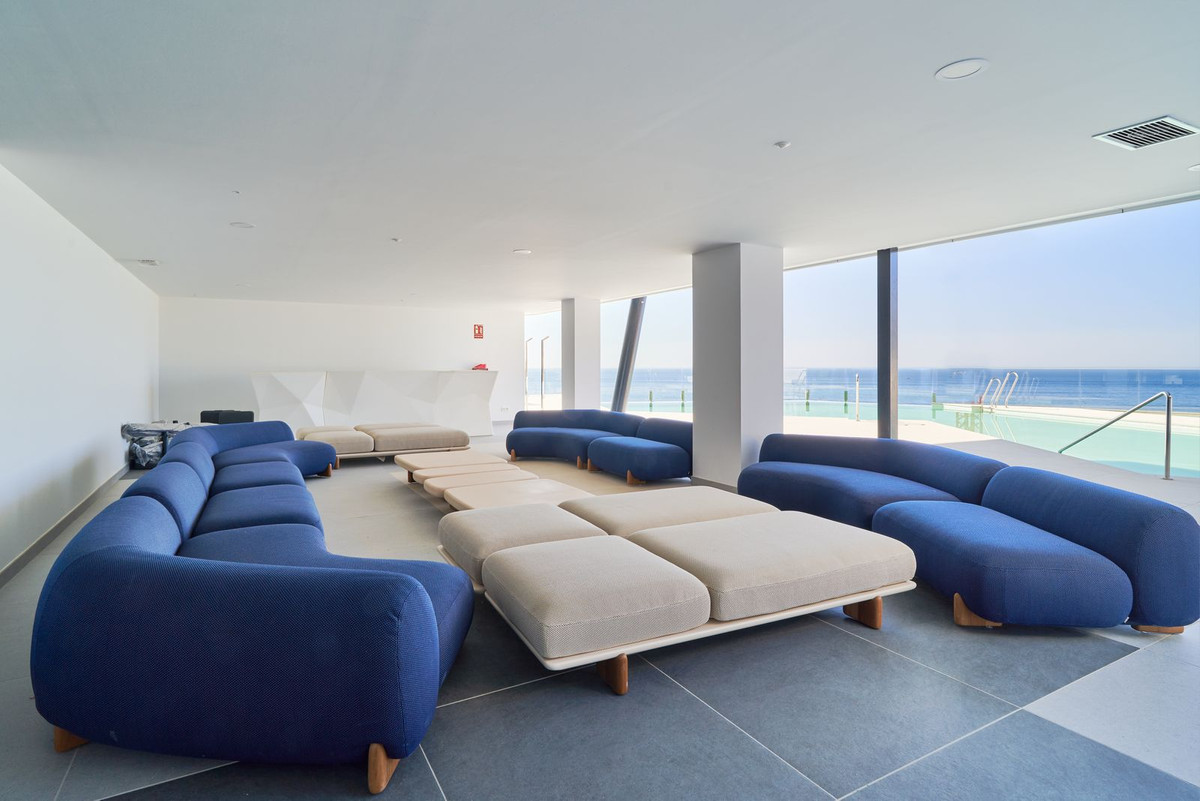 2 Bed Apartment for sale in Fuengirola Costa Del Sol, Málaga, Spain