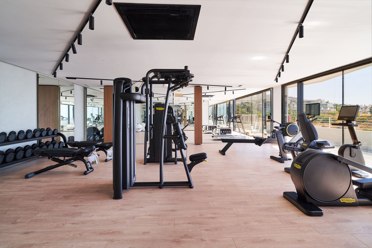 2 Bed Apartment for sale in Fuengirola Costa Del Sol, Málaga, Spain