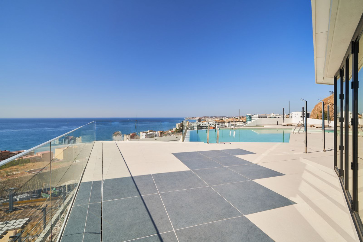2 Bed Apartment for sale in Fuengirola Costa Del Sol, Málaga, Spain