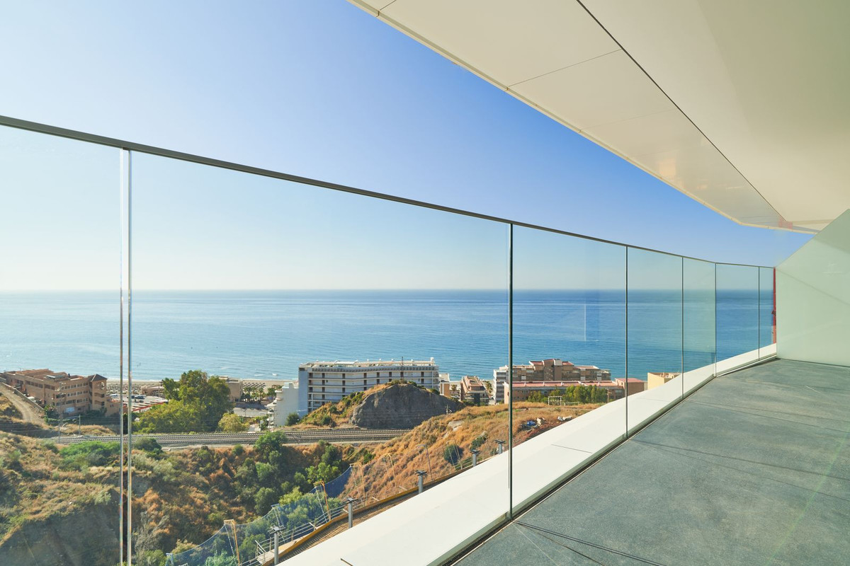 2 Bed Apartment for sale in Fuengirola Costa Del Sol, Málaga, Spain