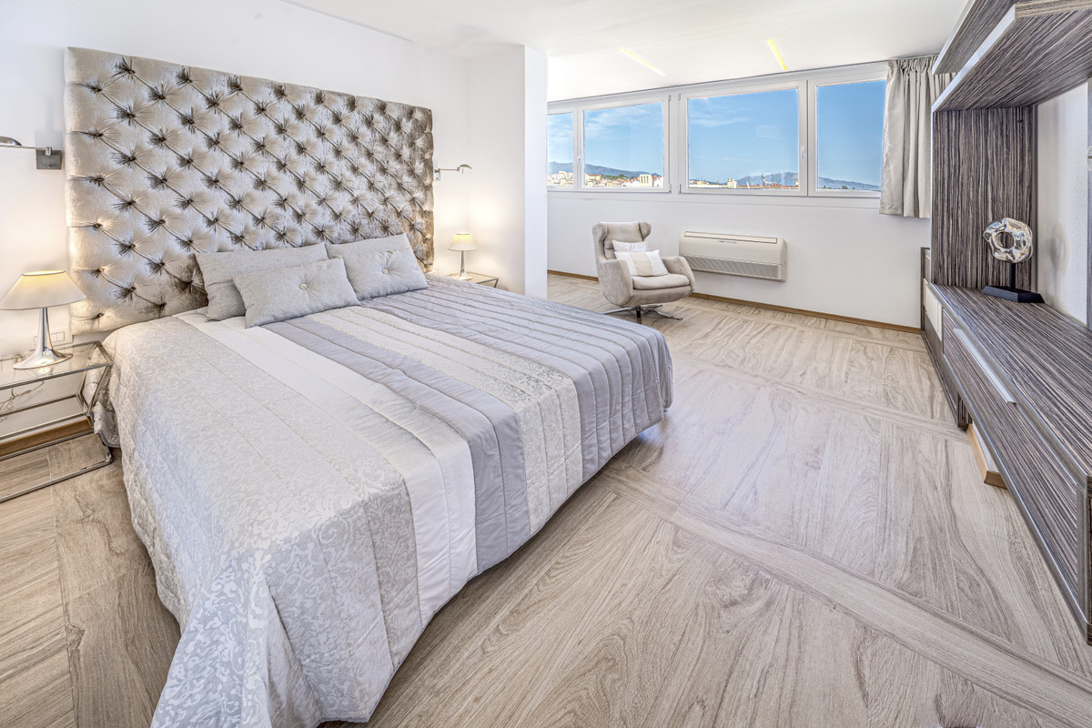 2 Bed Apartment for sale in Estepona Costa Del Sol, Málaga, Spain