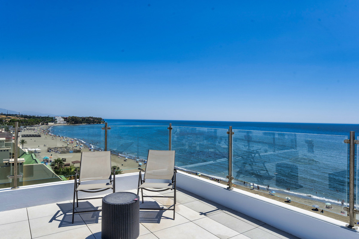 2 Bed Apartment for sale in Estepona Costa Del Sol, Málaga, Spain