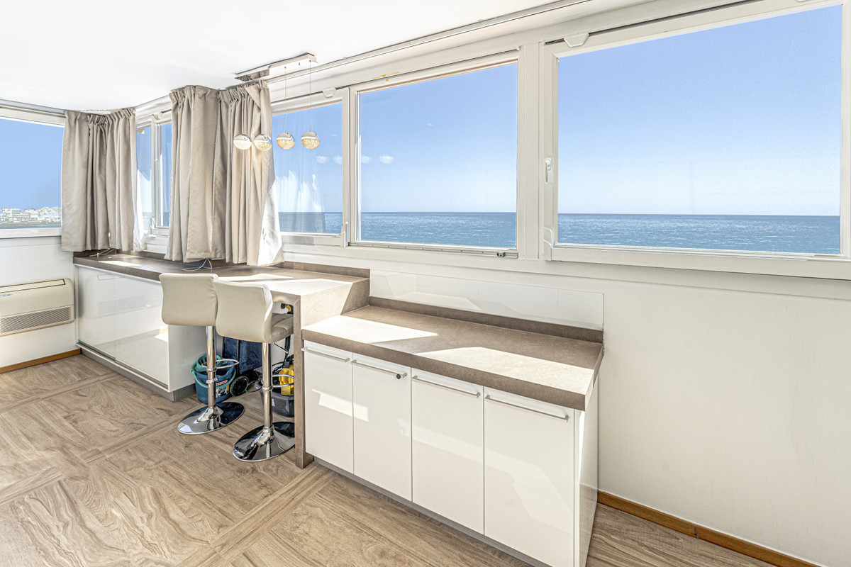 2 Bed Apartment for sale in Estepona Costa Del Sol, Málaga, Spain