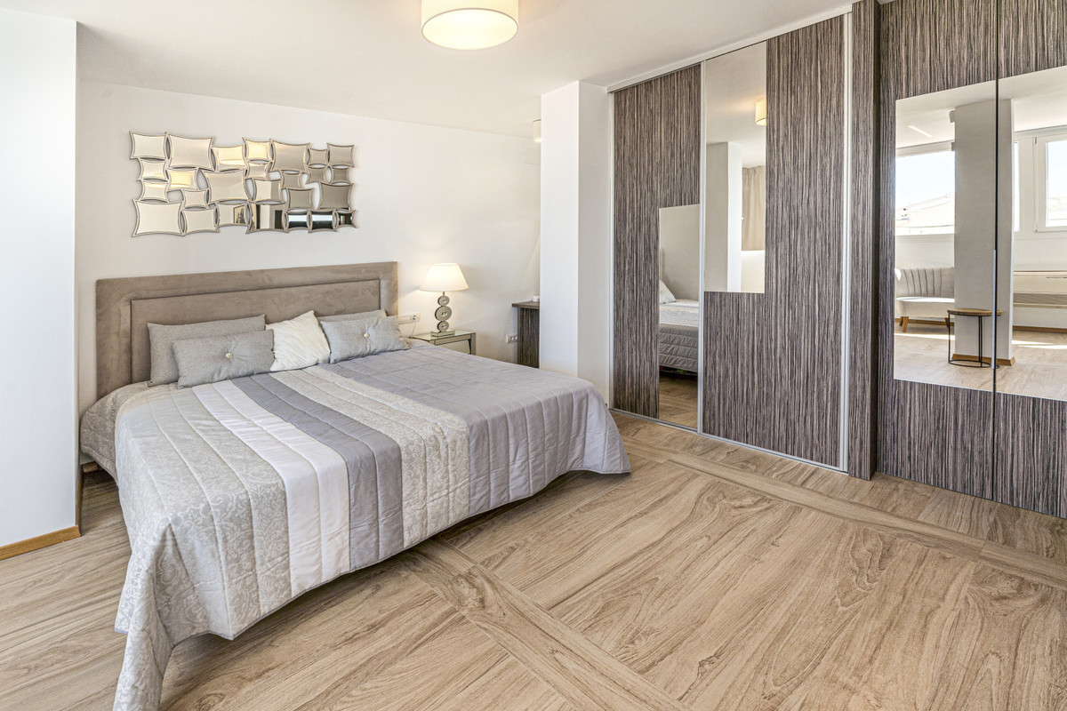 2 Bed Apartment for sale in Estepona Costa Del Sol, Málaga, Spain
