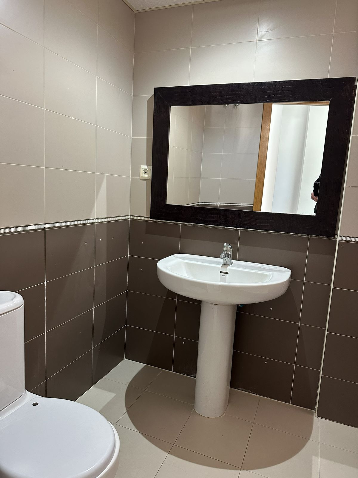2 Bed Apartment for sale in Estepona Costa Del Sol, Málaga, Spain