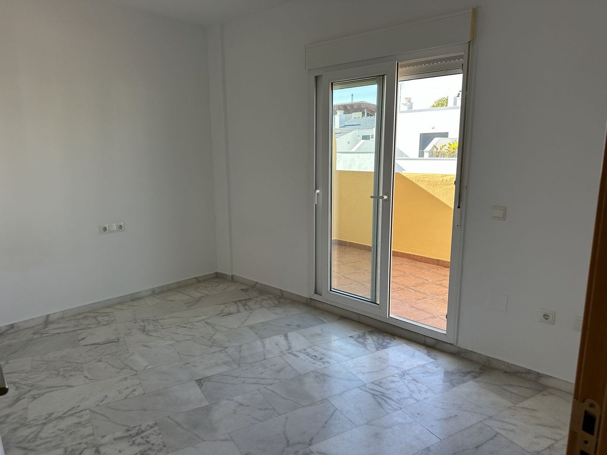 2 Bed Apartment for sale in Estepona Costa Del Sol, Málaga, Spain