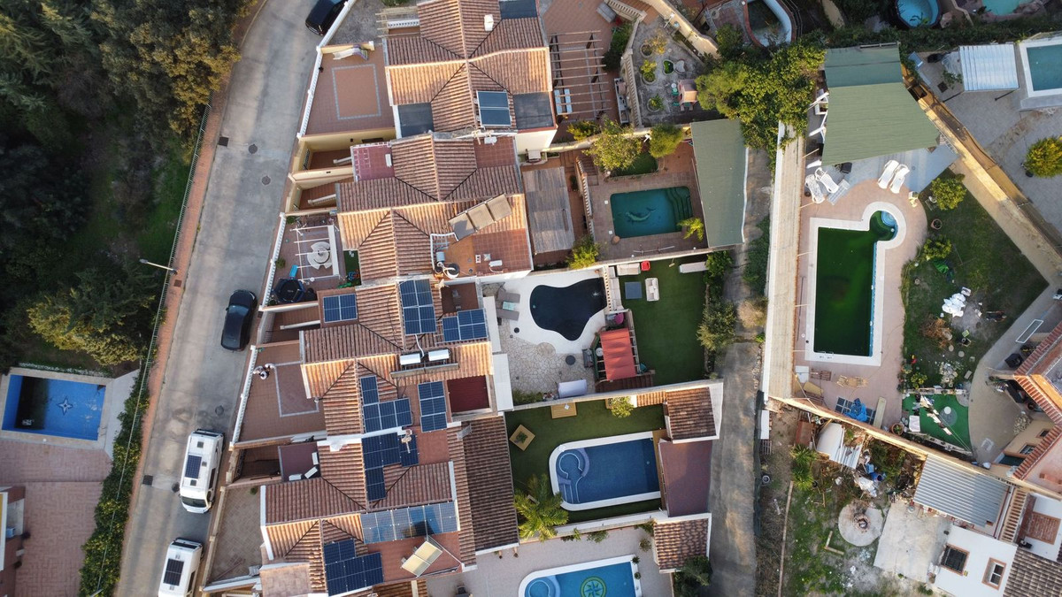 4 Bed Townhouse for sale in Puerto De La Torre Costa Del Sol, Málaga, Spain