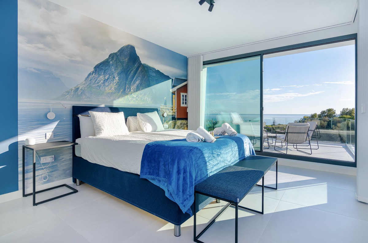 Se vende Villa - Chalet de 4 dormitorios en Costa Del Sol, Málaga, España