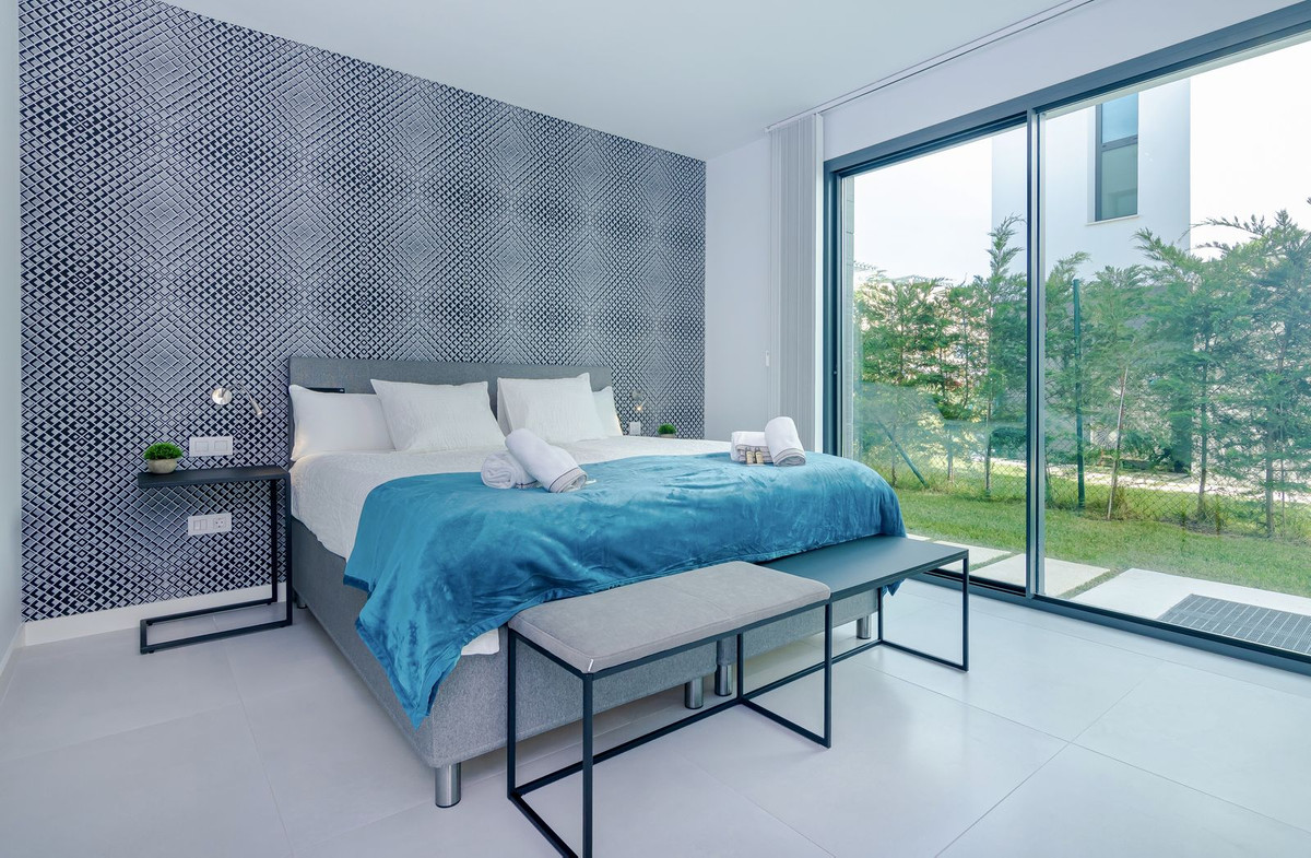 Se vende Villa - Chalet de 4 dormitorios en Costa Del Sol, Málaga, España