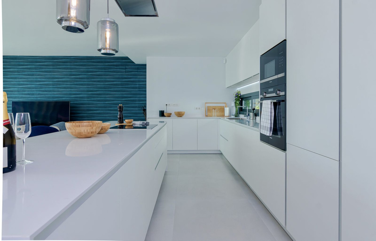 Se vende Villa - Chalet de 4 dormitorios en Costa Del Sol, Málaga, España
