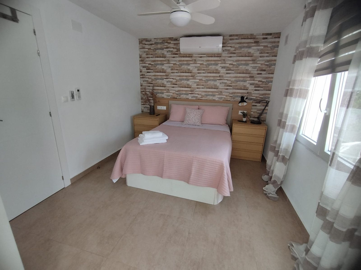5 Bed Townhouse for sale in Torrevieja Costa Blanca, Alicante, Spain