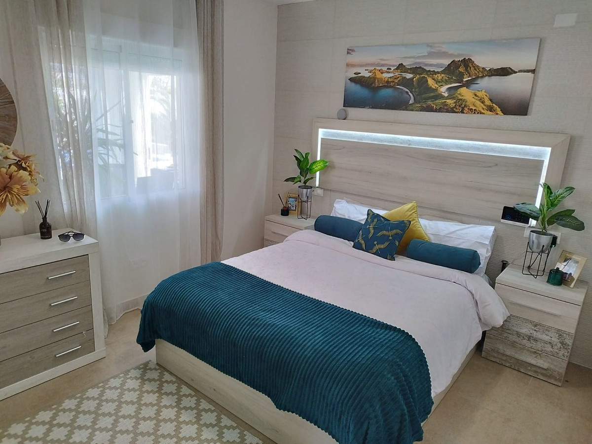 5 Bed Townhouse for sale in Torrevieja Costa Blanca, Alicante, Spain