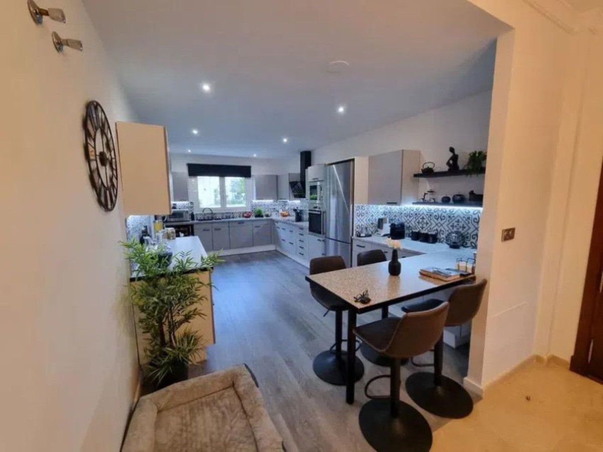 3 Bed Apartment for sale in San Roque Costa Del Sol, Cádiz, Spain