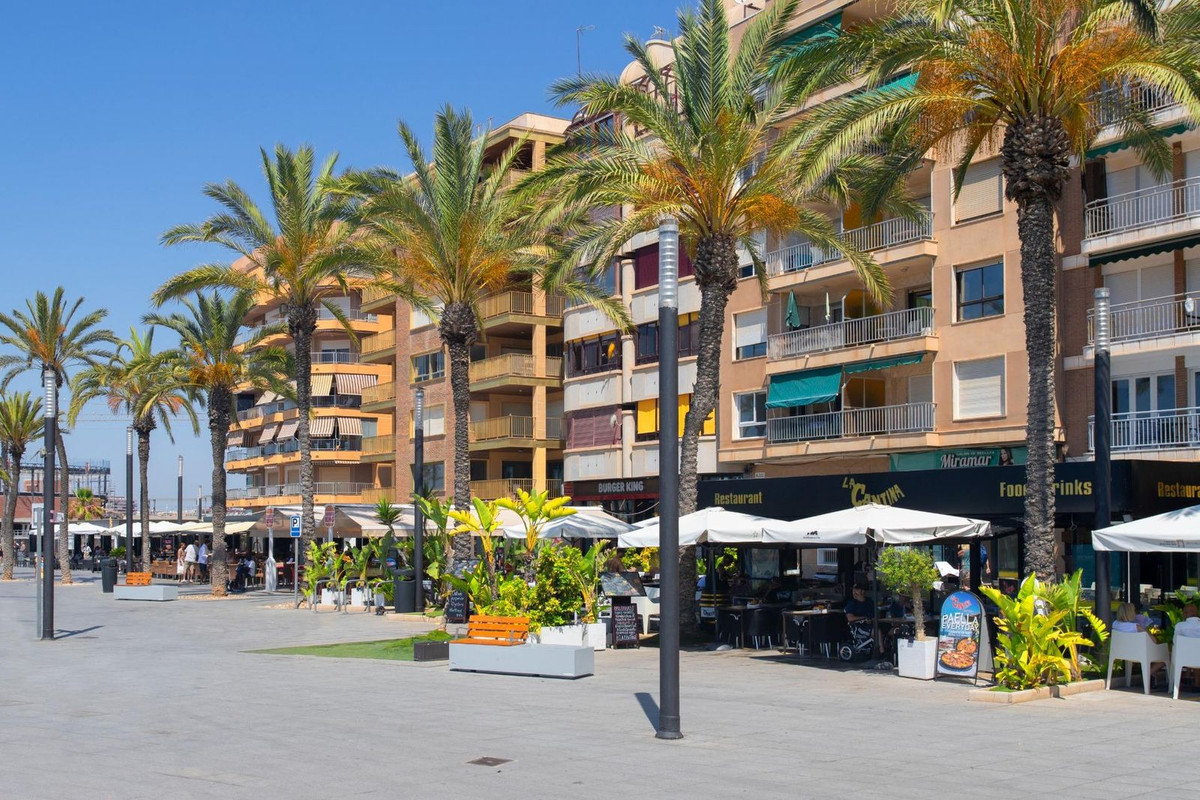 3 Bed Apartment for sale in Playa Del Cura Costa Blanca, Alicante, Spain