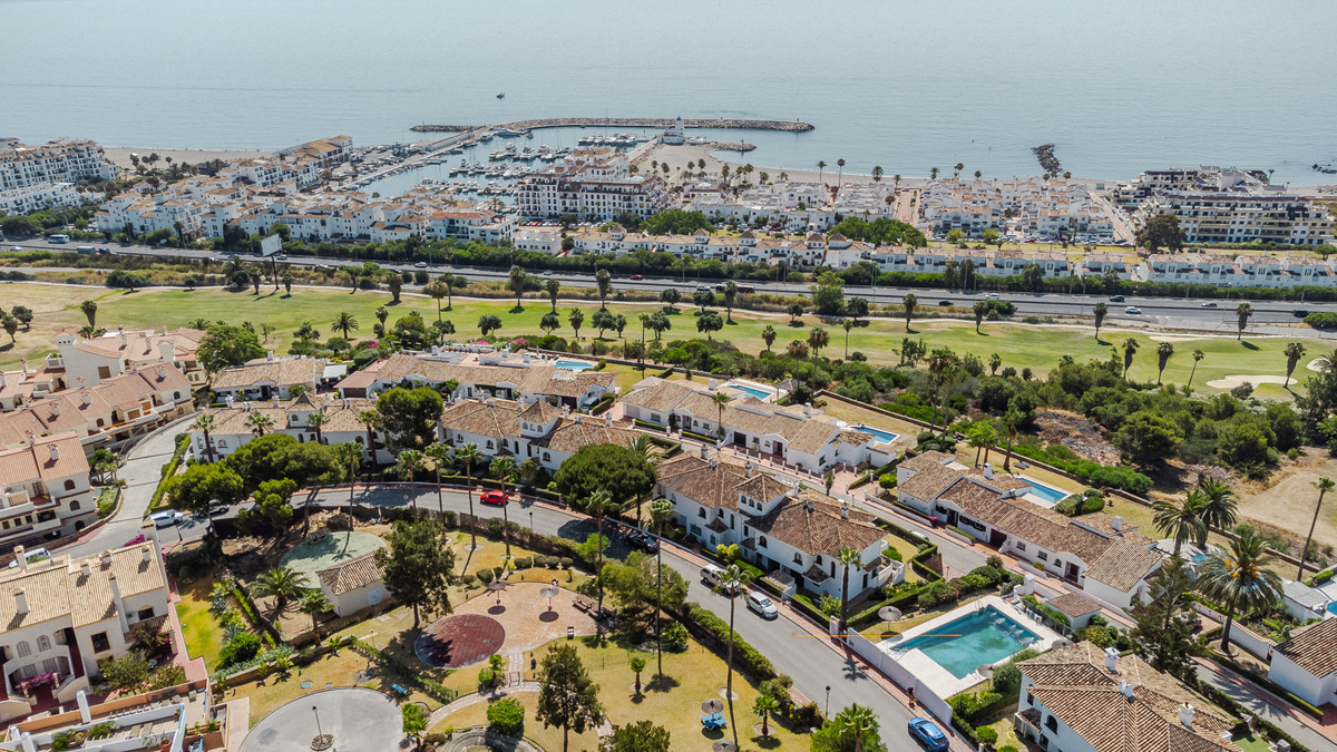 Se vende Adosada de 3 dormitorios en Costa Del Sol, Málaga, España