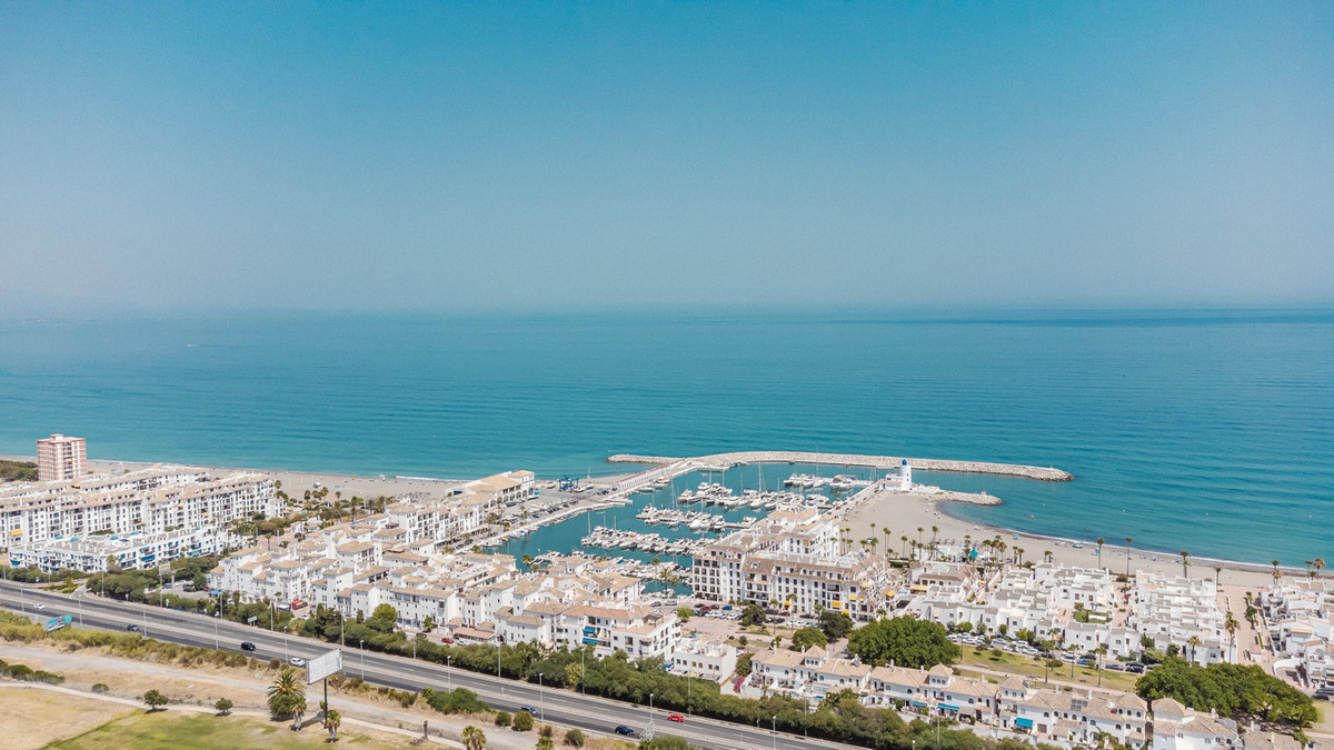 Se vende Adosada de 3 dormitorios en Costa Del Sol, Málaga, España