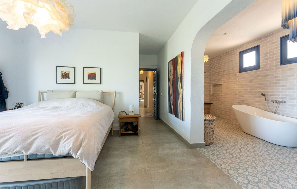 4 Bed Townhouse for sale in Alhaurín El Grande Costa Del Sol, Málaga, Spain